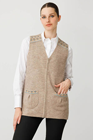 Kadın V Yaka Önü Keçe Fermuarlı Kısa Yün Yelek K.Bej