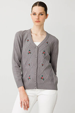 Kadın V Yaka Önü Baklavalı Nakış İşlemeli Hırka Füme