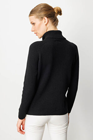 Kadın Tam Balıkçı Yaka Kolu Boncuklu Yün Kazak Siyah