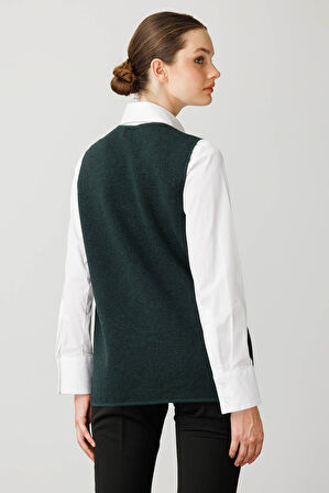 Kadın Sıfır Yaka Önü Nakış İşlemeli Yün Yelek Yeşil