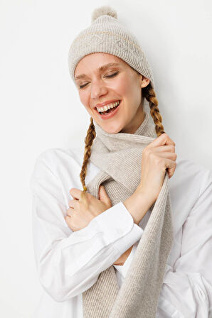 Kadın Simli Jakarlı Ponponlu Yün Şapka V.Bej