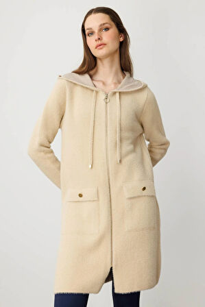 Kadın Kapüşonlu Cebi Metal Düğmeli Afrodit Triko Kaban Bej