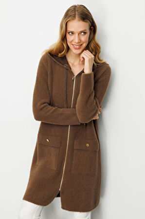 Kadın Kapüşonlu Cebi Metal Düğmeli Afrodit Triko Kaban Kahve