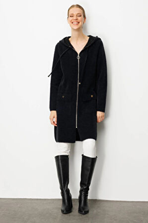 Kadın Kapüşonlu Cebi Metal Düğmeli Afrodit Triko Kaban Siyah