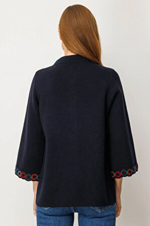 Kadın Yakası ve Kol Ağzı Tığlamalı Kısa Yün Ceket K.Lacivert