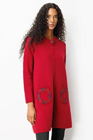 Kadın Dik Yaka Cebi Tığlamalı Uzun Yün Kaban V.Çürüğü