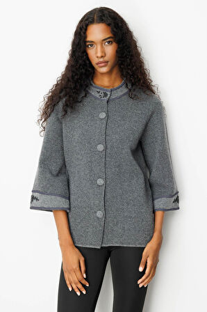 Kadın Dik Yaka Kolu ve Yakası Nakışlı Yün Ceket Füme