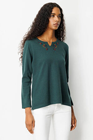 Kadın Sıfır Yaka Yaka Kenarı İşlemeli Yün Bluz Yeşil