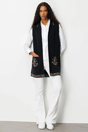 Kadın Polo Yaka Etek Ucu Kilim Desenli Uzun Yün Yelek Siyah