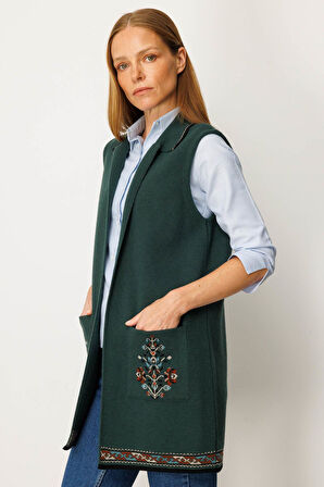 Kadın Polo Yaka Etek Ucu Kilim Desenli Uzun Yün Yelek Yeşil