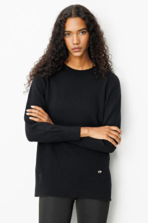 Kadın Sıfır Yaka Yanı Yırtmaçlı Yün Kazak Siyah