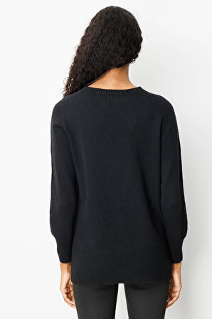 Kadın Sıfır Yaka Yanı Yırtmaçlı Yün Kazak Siyah