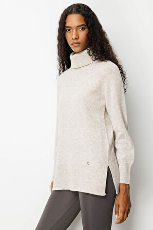 Kadın Tam Balıkçı Yaka Yanı Yırtmaçlı Yün Kazak V.Bej