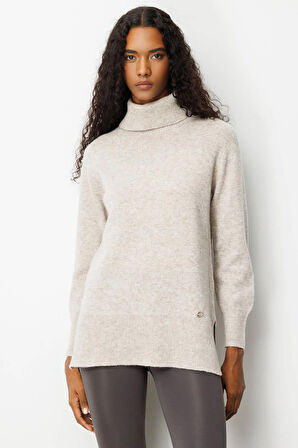 Kadın Tam Balıkçı Yaka Yanı Yırtmaçlı Yün Kazak V.Bej