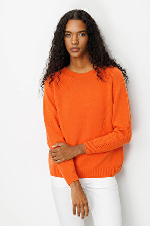 Kadın Sıfır Yaka Önü ve Kol Ortası Saç Örgü Yün Kazak Portakal