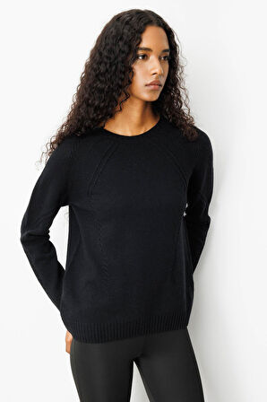 Kadın Sıfır Yaka Önü ve Kol Ortası Saç Örgü Yün Kazak Siyah