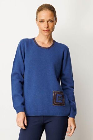 Kadın Sıfır Yaka Cebi ve Yakası Tığlamalı Yün Kazak Mavi