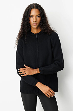 Kadın Dik Yaka Cepli Basic Yün Hırka Siyah