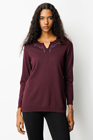 Kadın Sıfır Yaka Yakası Çiçek Nakış İşlemeli Bluz K.Mürdüm