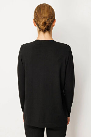 Kadın Sıfır Yaka Yakası Çiçek Nakış İşlemeli Bluz Siyah