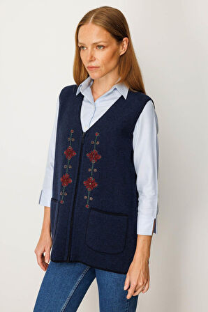 Kadın V Yaka Nakış İşlemeli Kısa Yün Yelek K.Lacivert