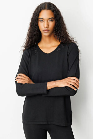 Kadın V Yaka Omuzları Boncuk İşlemeli Bluz Siyah