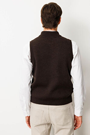 Erkek Hakim Yaka Göğsü ve Cebi Keçe Yün Yelek K.Kahve
