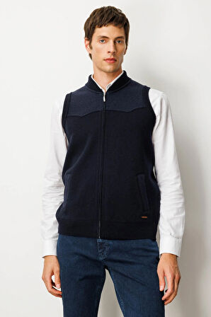 Erkek Hakim Yaka Göğsü ve Cebi Keçe Yün Yelek K.Lacivert