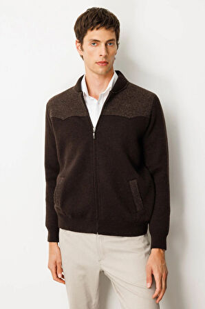 Erkek Hakim Yaka Göğsü ve Cebi Keçe Triko Yün Mont K.Kahve