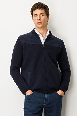 Erkek Hakim Yaka Göğsü ve Cebi Keçe Triko Yün Mont K.Lacivert