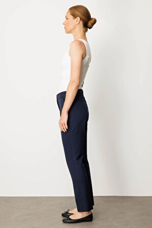 Kadın Gizli Fermuarlı Yan Cepli Kumaş Pantolon Lacivert