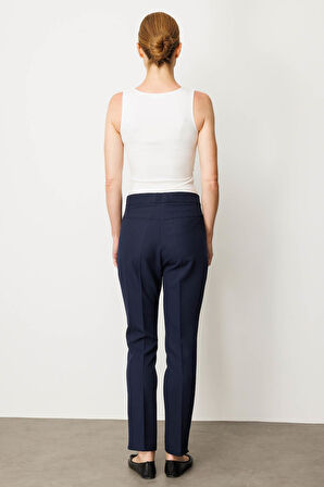 Kadın Gizli Fermuarlı Yan Cepli Kumaş Pantolon Lacivert