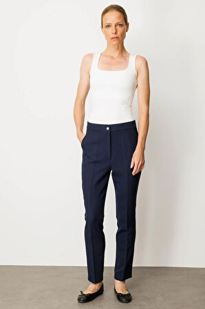 Kadın Gizli Fermuarlı Yan Cepli Kumaş Pantolon Lacivert