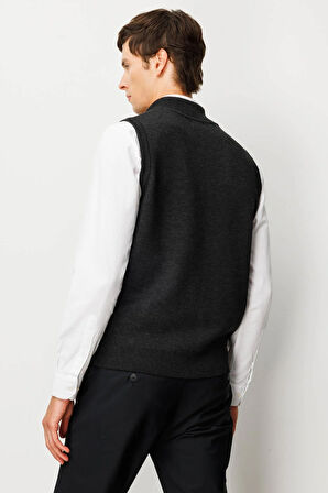 Erkek Hakim Yaka Çelik Örgü Yün Yelek K.Füme