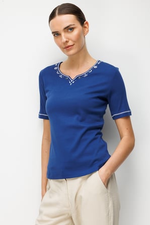 Kadın Sıfır Yaka Yakası ve Kolu İşlemeli Pamuklu Penye T-shirt Lacivert