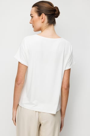 Kadın Sıfır Yaka Yakası Hasır Aksesuarlı Penye T-shirt Ekru
