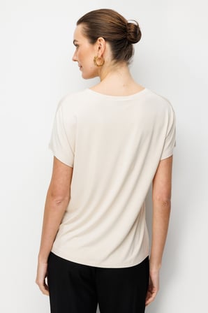 Kadın Sıfır Yaka Önü Payet Güllü Penye T-shirt Bej