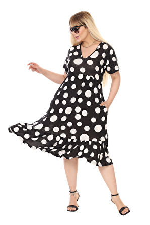 Melsay Butik Göğüsten Robalı V Yaka Kısa Kollu Beyaz Puantiye Desenli Cepli Elbise