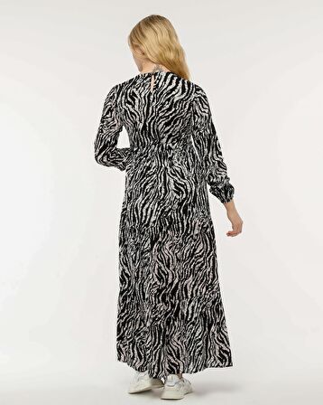 SİYAH BEYAZ ZEBRA DESENLİ TESETTÜR ELBİSE