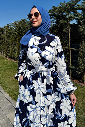 Beyaz Çiçekli Elbise