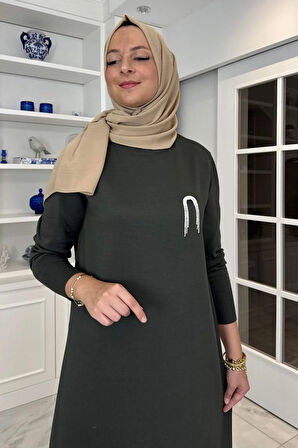 Gözde Broşlu Triko Elbise Haki