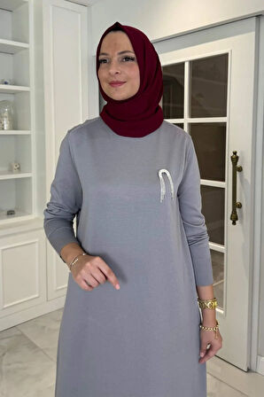 Gözde Broşlu Triko Elbise Gri