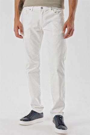 Uki Beyaz Comfort Fit 5 Cep Pantolon