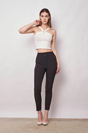 Kalın Kemerli Süs Cepli Bilek Boy Likralı Kumaş Pantolon-Siyah