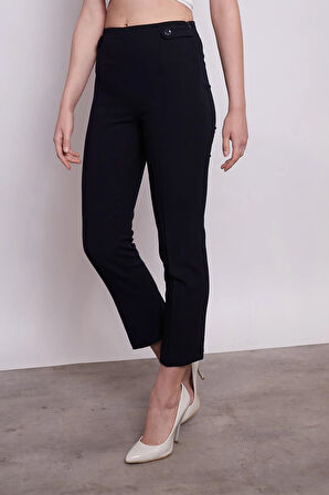 Kadın Yüksek Bel Önü Dikişli Beli Apoletli Düğmeli Boru Paça Kumaş Pantolon- Laci