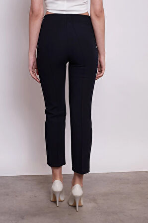 Kadın Yüksek Bel Önü Dikişli Beli Apoletli Düğmeli Boru Paça Kumaş Pantolon- Laci