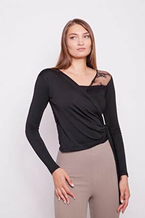 Dantel Detaylı Anvelop Kruvaze Uzun Kol Likralı Bluz-Siyah