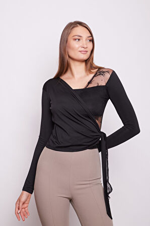 Dantel Detaylı Anvelop Kruvaze Uzun Kol Likralı Bluz-Siyah