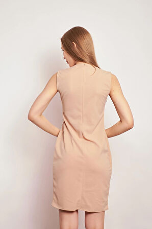 Kruvaze Anvelop Önü Büzgülü Şal Yakalı Kolsuz Likralı Krep Kumaş Elbise-Bej