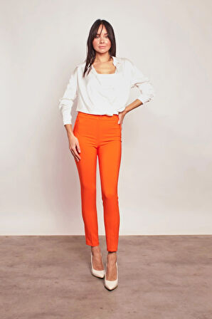 Kalın Kemerli Süs Cepli Bilek Boy Likralı Kumaş Pantolon-Oranj 